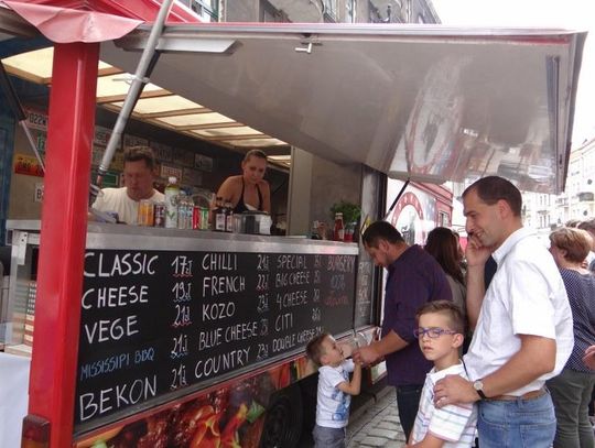 Tak kaliszanie stołują się w Food Truckach ZDJĘCIA