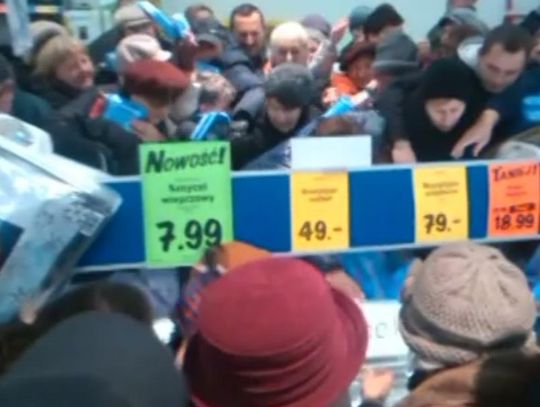 Tak się walczy o… karpia w promocji WIDEO