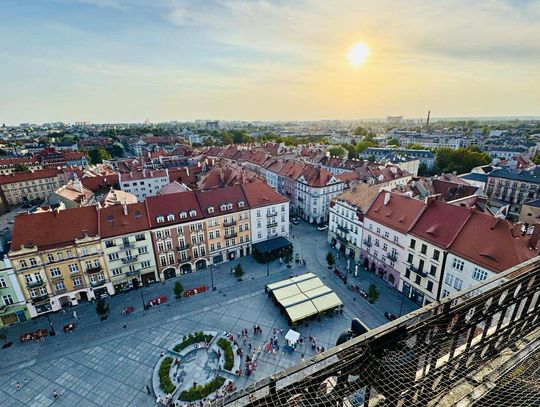 Te firmy szukają ludzi do pracy! NAJNOWSZA GIEŁDA PRACY