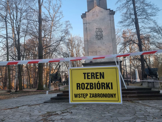 „Teren rozbiórki” na Cmentarzu Żołnierzy Radzieckich