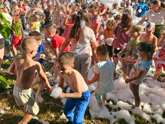 Tłumy na Dniu Dziecka w Piotrowie. Nie zabrakło atrakcji i muzycznych występów