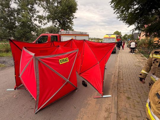 Tragedia na oczach dzieci! Ciężarówka wjechała w młodą kobietę 𝐅𝐀𝐊𝐓𝐘 𝐙 𝐑𝐄𝐆𝐈𝐎𝐍𝐔