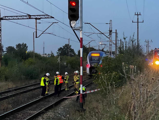 Tragedia na torach w Kaliszu. Pociąg śmiertelnie potrącił człowieka