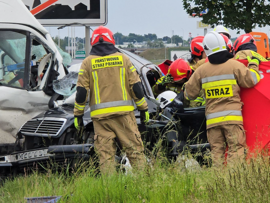 TRAGEDIA na trasie Kalisz-Ostrów. Nie żyją 2 osoby!