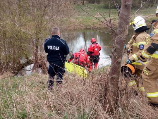 Tragiczny finał poszukiwań. Zwłoki kobiety w rzece ZDJĘCIA