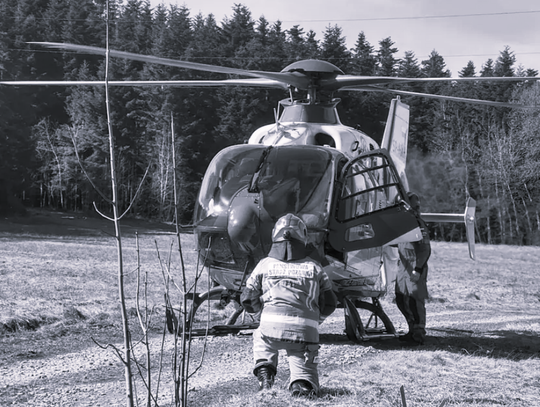 Tragiczny finał wypadku przy pracy. Nie żyje młody mężczyzna