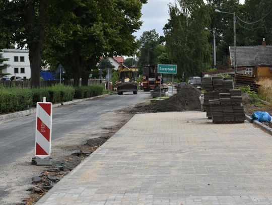 Trwa przebudowa drogi powiatowej na odcinku Takomyśle - Szczytniki