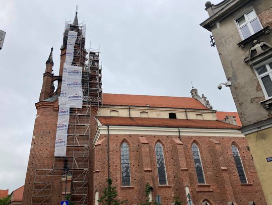 Trwają prace konserwatorsko – restauratorskie na wieży katedry św. Mikołaja ZDJĘCIA