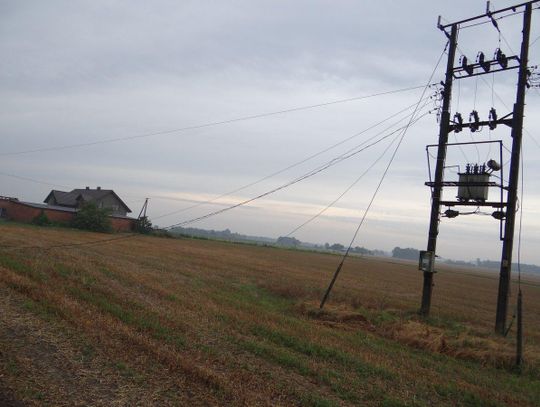 Tysiące odbiorców bez prądu po nocnych nawałnicach MAPA AWARII