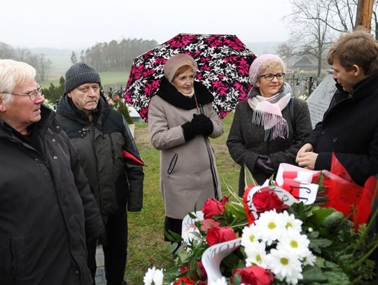 Uczczono pamięć powstańców wielkopolskich z powiatu kaliskiego ZDJĘCIA