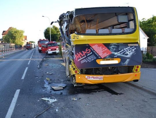 Uderzył w autobus, zatrzymali mu prawo jazdy