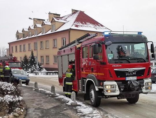 Ugasił pożar jeszcze w zarodku.  Sam został ranny ZDJĘCIA