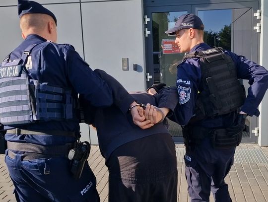 ,,Ukryte na terenie jednej z prywatnych posesji''. Miśka wywąchała towar