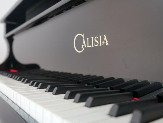 Unikatowy fortepian już w Calisii One! Zobaczcie i posłuchajcie, jak gra z „niewidzialnym pianistą” WIDEO
