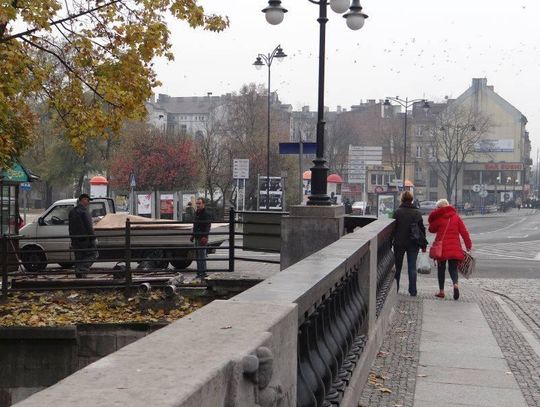 Usiądź w dobrym towarzystwie. W Kaliszu powstaną ławki znanych postaci