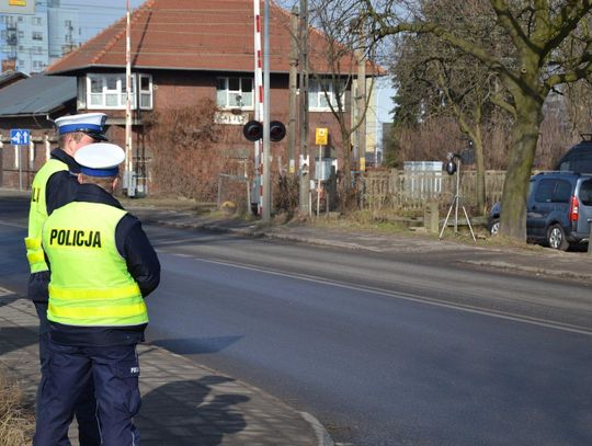 Uwaga kierowcy! Policjanci i sokiści kontrolują przejazdy kolejowe ZDJĘCIA