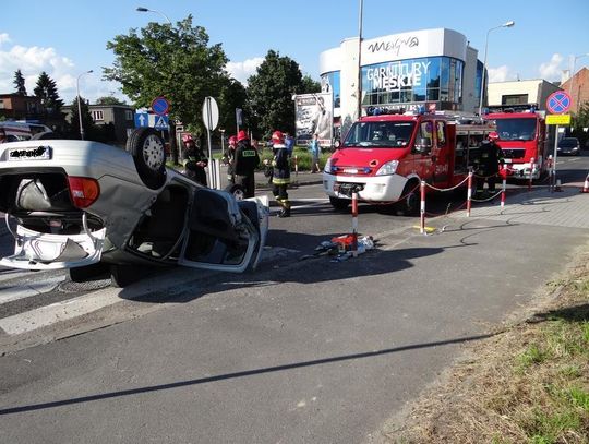 Uwaga! Staruszek za kierownicą