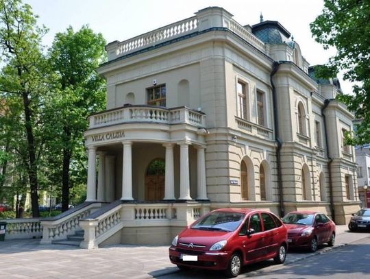 Villa Calisia zamknięta dla interesantów. Tylko 5 osób na ślubie