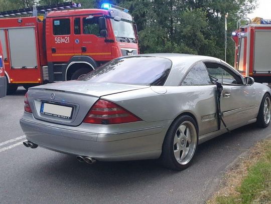 W samochodzie wybuchł gaz. Ranny młody mężczyzna ZDJĘCIA