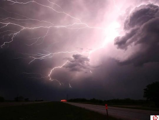 Wiatr nawet do 100 km/h. IMGW wydało ostrzeżenie 2. stopnia