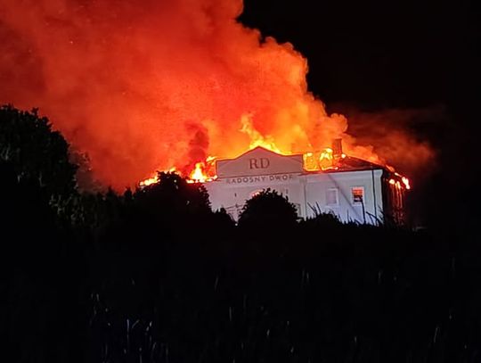 Wielki pożar dworu. Straty będą ogromne!