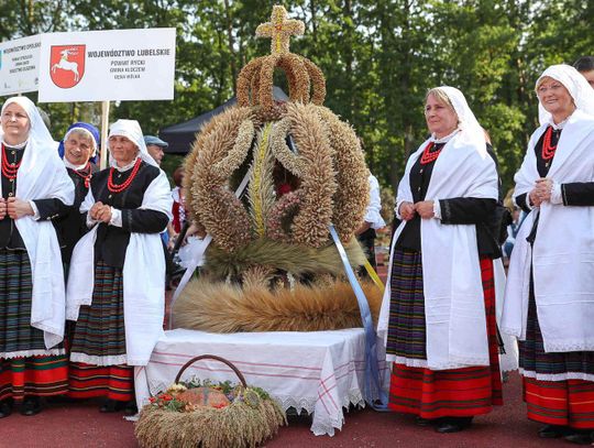 Wielkopolski wieniec dożynkowy w pochodzie prezydenckim, ale bez nagrody