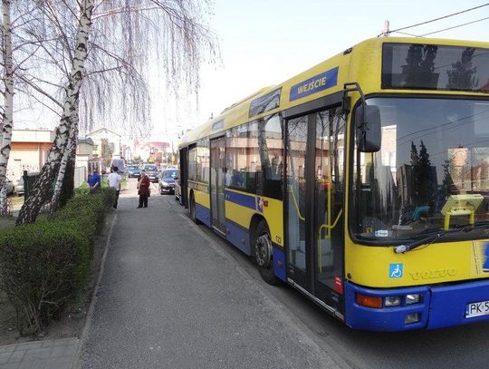 Wjechał w autobus