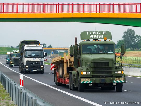 Wojsko wyjedzie na drogi. Kierowcy, zachowajcie ostrożność