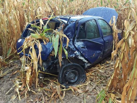 Wpadł w poślizg i uderzył w auto z naprzeciwka ZDJĘCIA