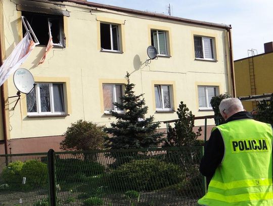 Wybuch gazu w budynku wielorodzinnym. Dwie osoby poszkodowane ZDJĘCIA