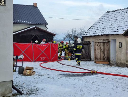 Wybuch i pożar. Jedna osoba ciężko ranna, w akcji LPR