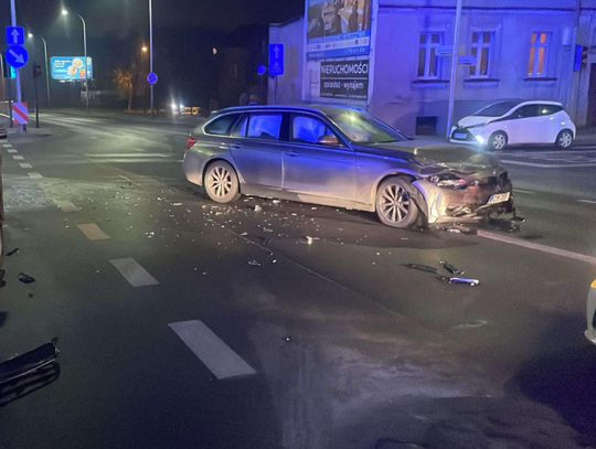 Wymusił pierwszeństwo na skrzyżowaniu. Groźna stłuczka w centrum miasta