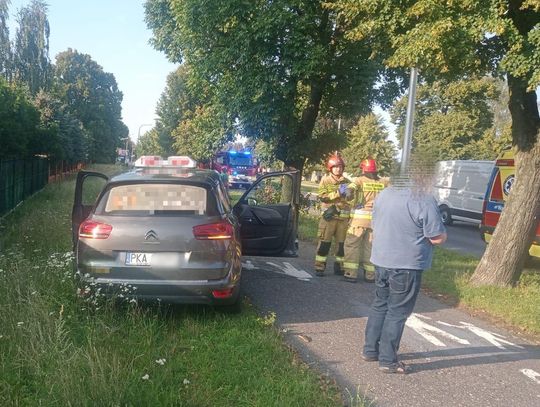 Wypadek na alei Wojska Polskiego. Dwie osoby w szpitalu