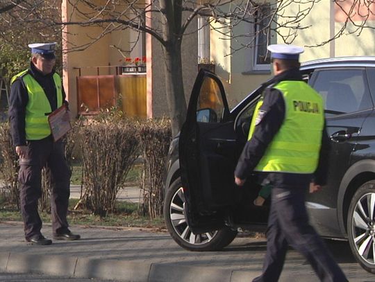 Wypadek na Dobrzecu. Kobieta podczas cofania potrąciła dwoje pieszych ZDJĘCIA