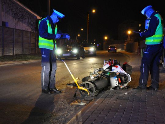 Wypadek na Korczaku. Osobówka zderzyła się z motocyklem ZDJĘCIA