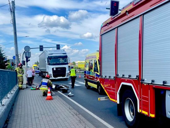 Wypadek na Łódzkiej. Motocyklista zignorował czerwone światło