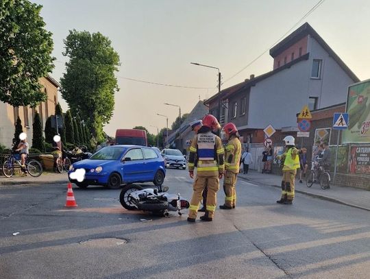 Wypadek na motocyklu. Kierowca i pasażer w szpitalu ZDJĘCIA