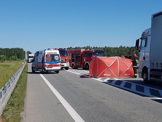 Wypadek na obwodnicy Ostrowa Wielkopolskiego. Interweniował śmigłowiec LPR  ZDJĘCIA