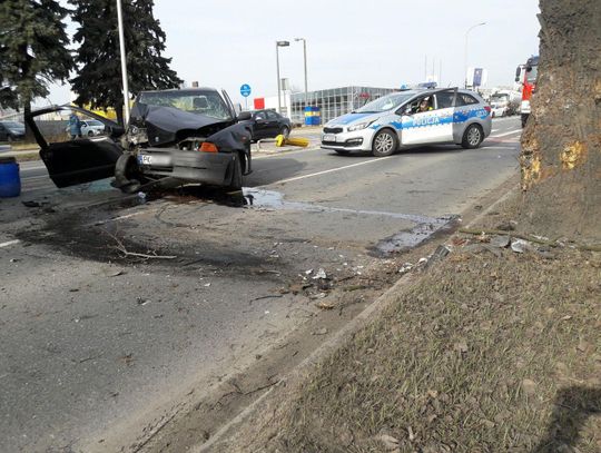 Wypadek na ul. Wrocławskiej w Kaliszu ZDJĘCIA