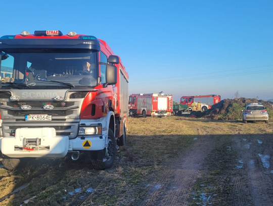 Wypadek podczas pracy. Przyczepa przygniotła mu GŁOWĘ!