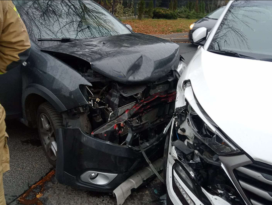 Wypadek u zbiegu ul. Złotej i Bażanciej. Jedna osoba poszkodowana