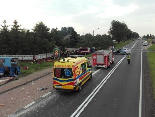 Wypadek z udziałem autobusu PKS. Poprawia się stan najciężej rannych