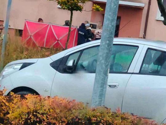 Wypadła z okna. Kobieta zginęła na miejscu Wypadła z okna. Kobieta zginęła na miejscu