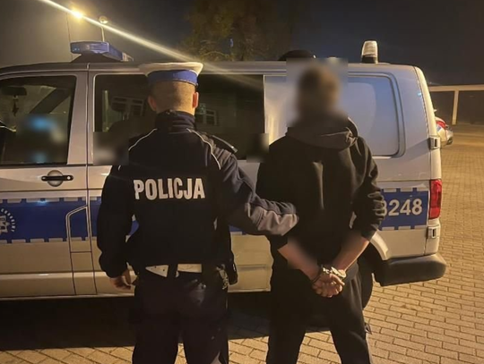 Wyrodny wnuczek zaatakował swoją babcię. Starsza kobieta straciła przytomność
