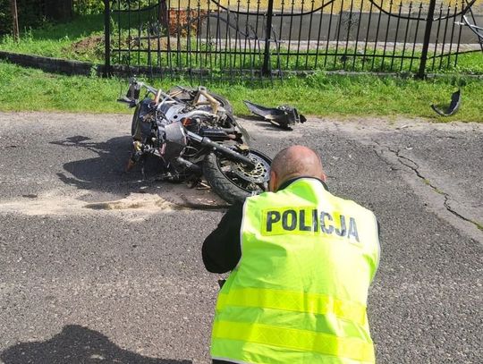 Wziął motocykl bez wiedzy rodziców. 15-latek nie opanował maszyny