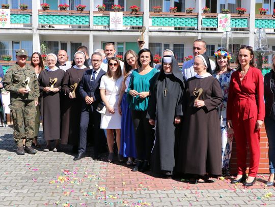 Z podziękowaniem za wsparcie w najtrudniejszym okresie pandemii ZDJĘCIA