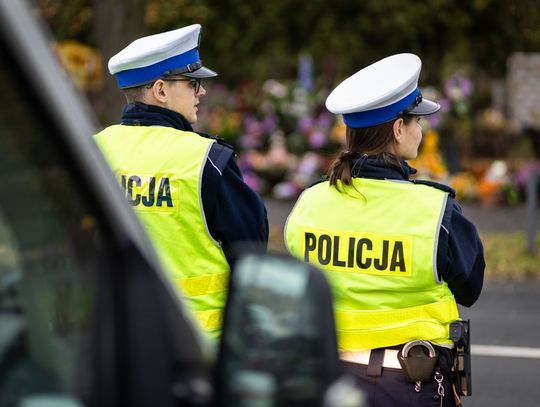 Z ziemi i z powietrza. Tysiące policjantów na drogach