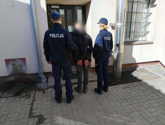 „Zabawa”, która mogła skończyć się tragedią. 23-latek NAGI w środku lasu „Zabawa”, która mogła skończyć się tragedią. 23-latek NAGI w środku lasu