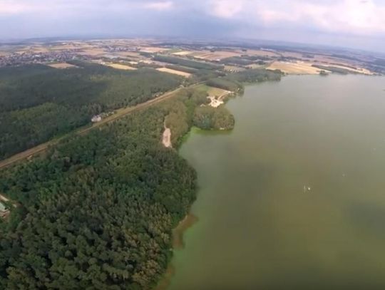 Zalew w Szałem z lotu ptaka WIDEO