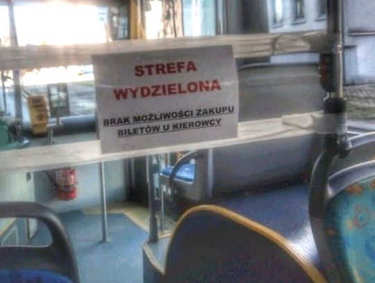 Zaostrzone środki bezpieczeństwa w autobusach KLA. Kierowcy bez kontaktu z pasażerami